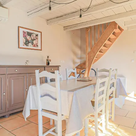3 Bedroom Stunning In *