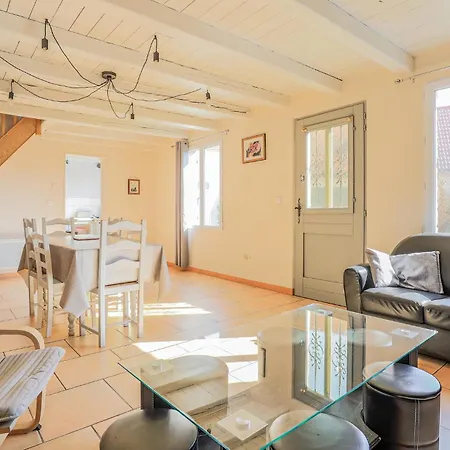3 Bedroom Stunning In *
